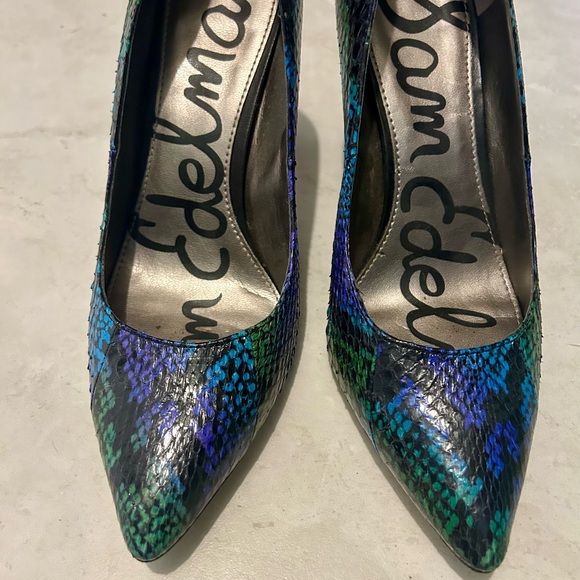 Sam Edelman Women's Multicolor Snakeskin Pumps - Picture 3 of 5